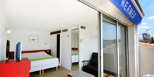 Hermès Hotel 2*